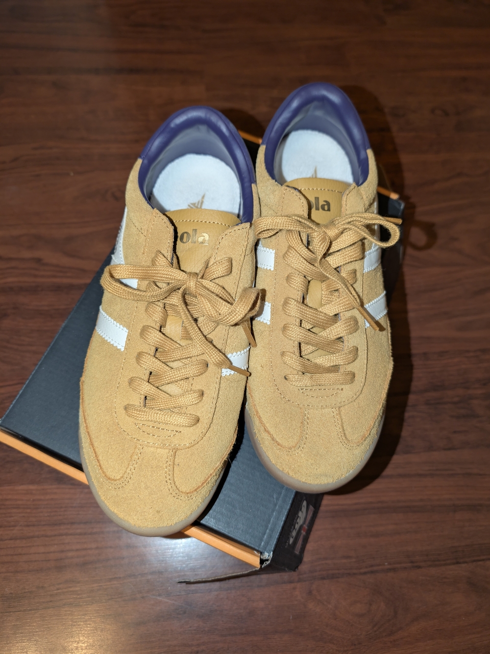 Gola Tornado ’88 Suede Sneakers Sun Off White Plum Women’s US 9